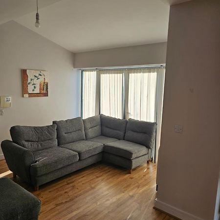 Cozy 2 Bedroom Apartment Килкенни Экстерьер фото