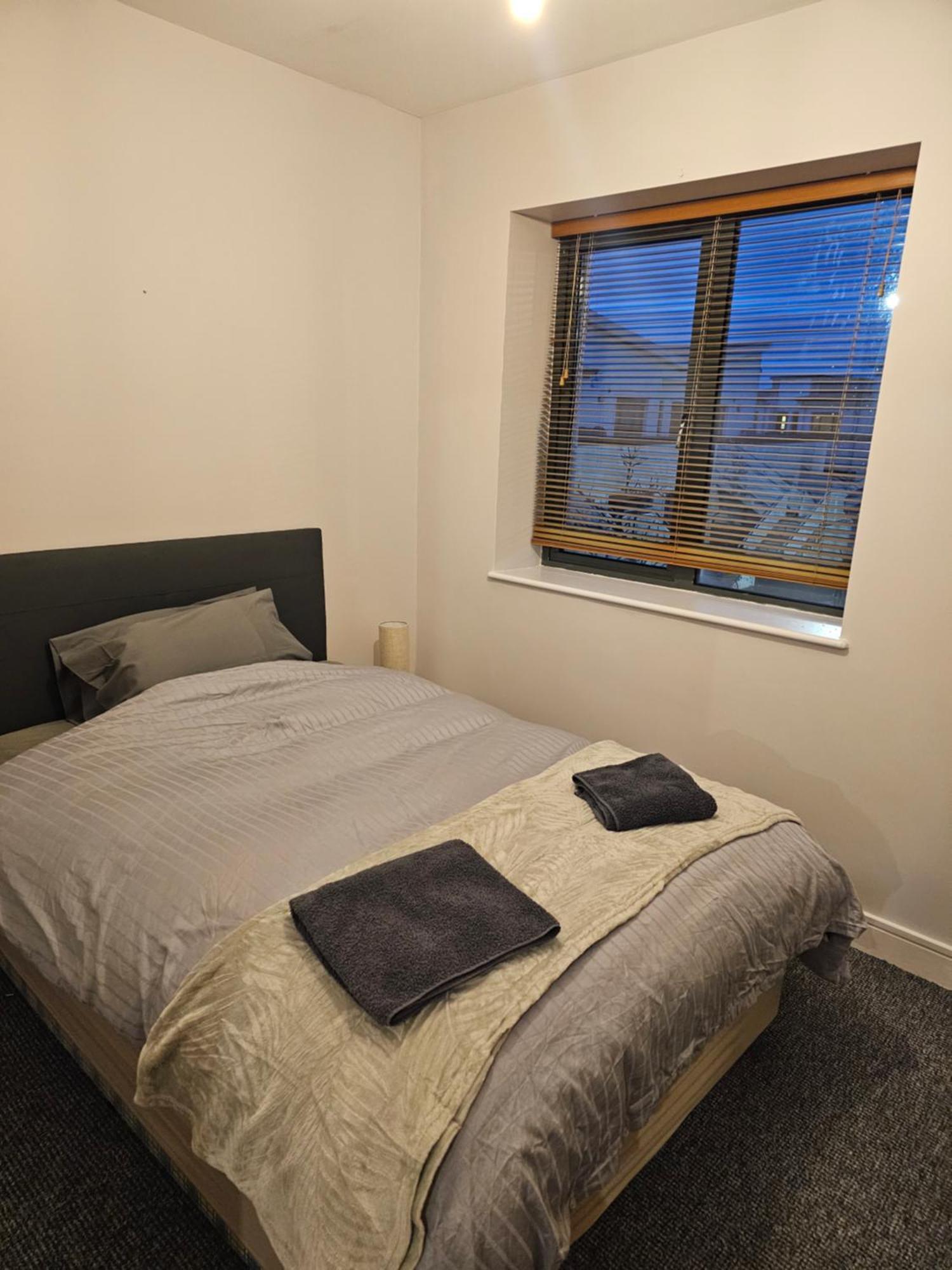 Cozy 2 Bedroom Apartment Килкенни Экстерьер фото