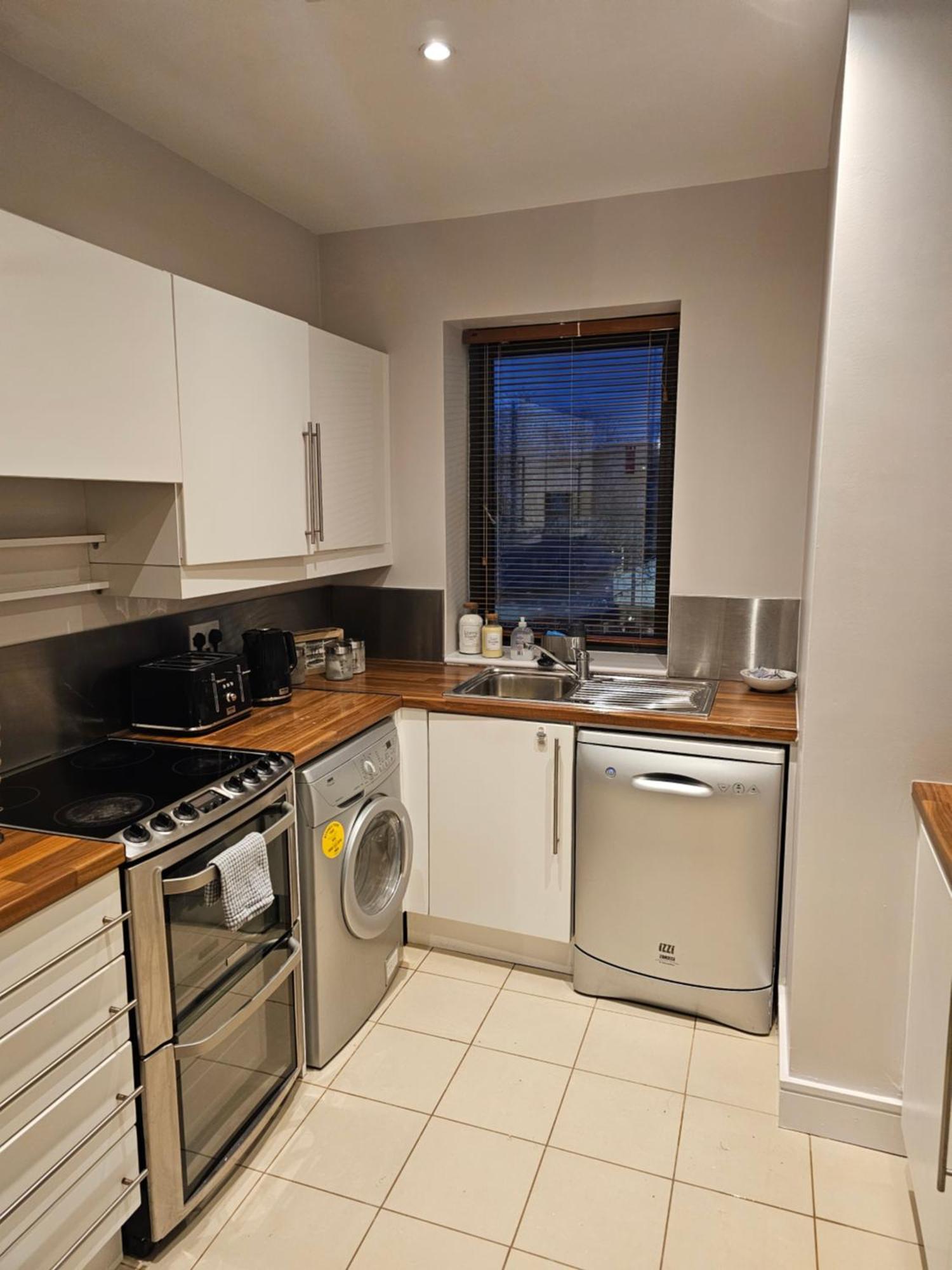 Cozy 2 Bedroom Apartment Килкенни Номер фото